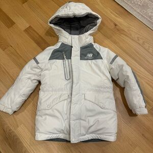 New Balance Kids Goose Down Parka Jacket with a hood Size 120
